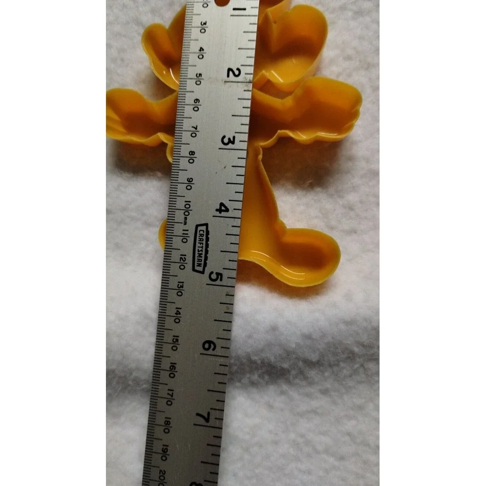 Disney Mickey Mouse & Donald Duck Plastic‎ Cookie Cutters Vintage Yellow Green